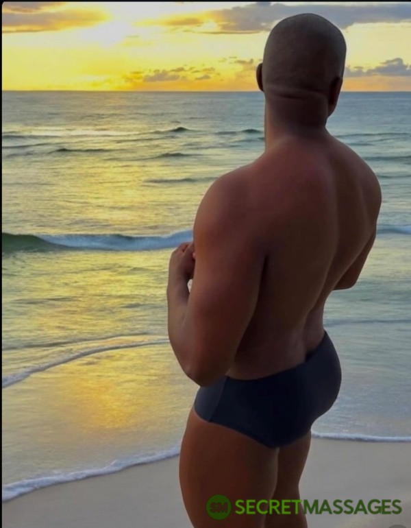 Zanzibar Touch Massage For Women By A Male Masseur In Dubai